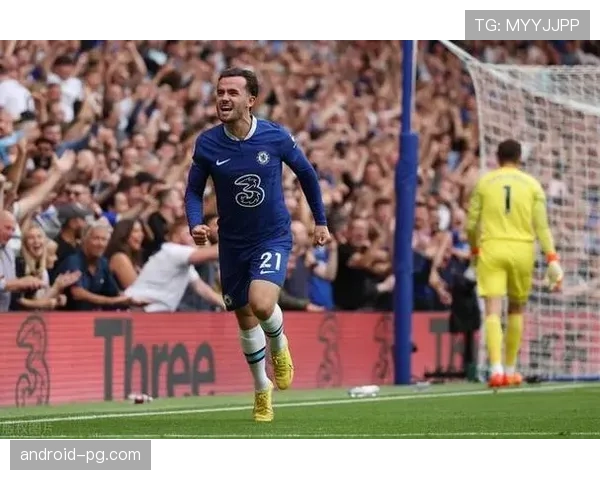 哈弗茨门线关键解围救险 防守贡献展现全面战术价值 哈弗茨门线关键解围救险 防守贡献展现全面战术价值